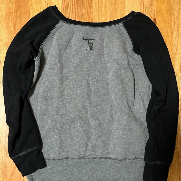 NINE LINE Gray and Black Sweatshirt with 'Relentlessly Fierce' Print Size M - Picture 2 of 6